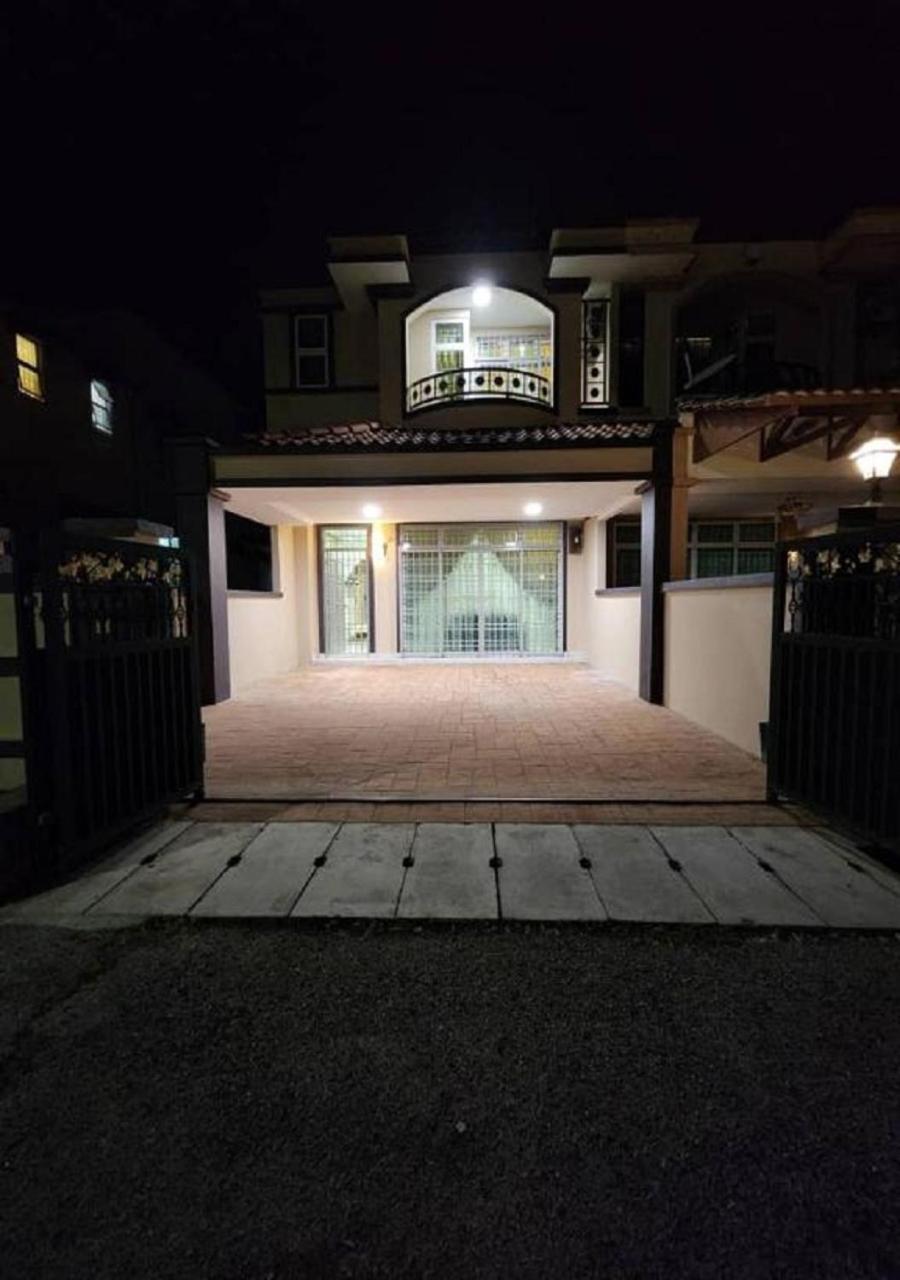 Galaxy Guest Home By Ipoh Maju Stay Bagian luar foto